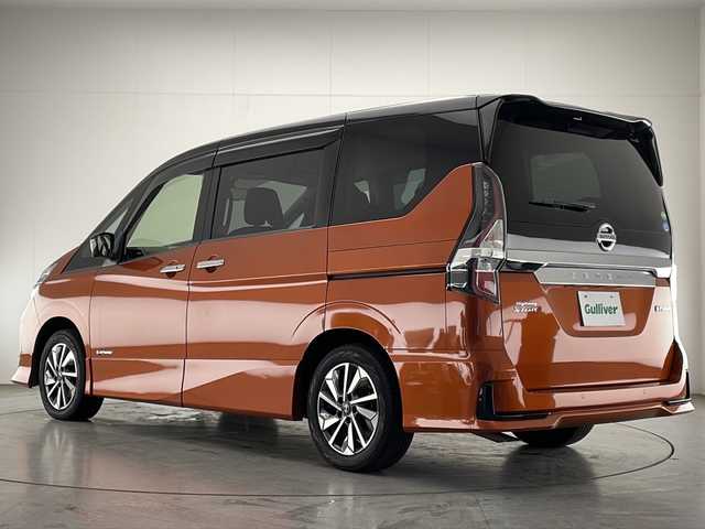 日産 セレナ e－パワー ハイウェイスター G 宮崎県 2019(令1)年 6.6万km サンライズオレンジ/ダイヤモンドブラック 禁煙車/エマージェンシーブレーキ/純正10型ナビTV/（CD/DVD/Blu-ray/Bluetooth/MSV/フルセグTV)/純正リアフリップダウンモニター/純正ドライブレコーダー/純正エアロ/純正ルーフエンドスポイラー/純正16インチアルミ/純正セキュリティアラーム/純正フロアマット/プロパイロット/アラウンドビューモニター/ハンズフリー両側電動スライドドア/クリアランスソナー/パーキングアシスト/ブラインドスポットモニター/電子パーキング/オートホールド/スマートルームミラー/ステアリングヒーター/前席シートヒーター/撥水シート/Wオートエアコン/インテリジェントキー/プッシュエンジンスタート/スペアキー/新車時保証書/取扱い説明書
