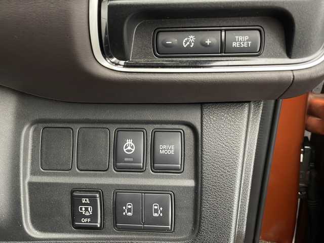 日産 セレナ e－パワー ハイウェイスター G 宮崎県 2019(令1)年 6.6万km サンライズオレンジ/ダイヤモンドブラック 禁煙車/エマージェンシーブレーキ/純正10型ナビTV/（CD/DVD/Blu-ray/Bluetooth/MSV/フルセグTV)/純正リアフリップダウンモニター/純正ドライブレコーダー/純正エアロ/純正ルーフエンドスポイラー/純正16インチアルミ/純正セキュリティアラーム/純正フロアマット/プロパイロット/アラウンドビューモニター/ハンズフリー両側電動スライドドア/クリアランスソナー/パーキングアシスト/ブラインドスポットモニター/電子パーキング/オートホールド/スマートルームミラー/ステアリングヒーター/前席シートヒーター/撥水シート/Wオートエアコン/インテリジェントキー/プッシュエンジンスタート/スペアキー/新車時保証書/取扱い説明書