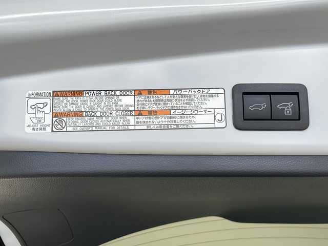 トヨタ カローラ クロス ハイブリッド Z 長野県 2023(令5)年 1.7万km プラチナホワイトパールマイカ 4WD/純正ディスプレイオーディオナビ機能付き/（フルセグ/Bluetooth/AM/FM/USB）/全方位モニター/ビルトインETC2.0/前後ドラレコ/前席シートヒーター/D席パワーシート/衝突軽減ブレーキ/レーンキープアシスト/レーダークルーズコントロール/前後コーナーセンサー/ブラインドスポットモニター/ステアリングヒーター/パワーバックドア/革巻きステアリング/ステアリングスイッチ/ドアバイザー/電子パーキングブレーキ/シーケンシャルウィンカー/LEDヘッドライト/LEDフォグ/スマートキー