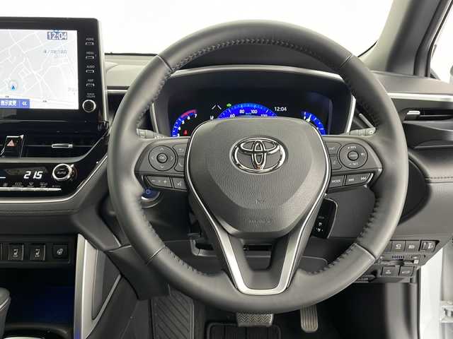 トヨタ カローラ クロス ハイブリッド Z 長野県 2023(令5)年 1.7万km プラチナホワイトパールマイカ 4WD/純正ディスプレイオーディオナビ機能付き/（フルセグ/Bluetooth/AM/FM/USB）/全方位モニター/ビルトインETC2.0/前後ドラレコ/前席シートヒーター/D席パワーシート/衝突軽減ブレーキ/レーンキープアシスト/レーダークルーズコントロール/前後コーナーセンサー/ブラインドスポットモニター/ステアリングヒーター/パワーバックドア/革巻きステアリング/ステアリングスイッチ/ドアバイザー/電子パーキングブレーキ/シーケンシャルウィンカー/LEDヘッドライト/LEDフォグ/スマートキー