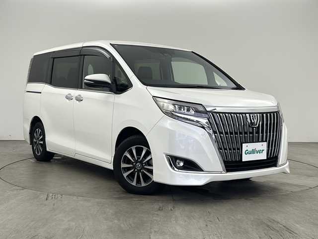 トヨタ エスクァイア Gi 兵庫県 2017(平29)年 5.8万km ホワイトパールクリスタルシャイン ・ALPINE9インチナビ&BT&CD&DVD&USB&SD&TV/・ALPINEリアフリップダウンモニター/・両側パワースライドドア/・バックカメラ/・ビルドインETC/・クルーズコントロール/・トヨタセーフティセンス/・レーンディパーチャーアラート/・プリクラッシュセーフティ/・オートマチックハイビーム/・オートライト/・LEDヘッドライト/・LEDフォグランプ/・三列シート/・ウォークスルー/・純正フロアマット/・純正アルミホイール/・レザーシート/・シートヒーター（運転席・助手席）/・プッシュスタート/・アイドリングストップ/・スマートキー/・スペアキー/・リアヒーター/・Wエアバック