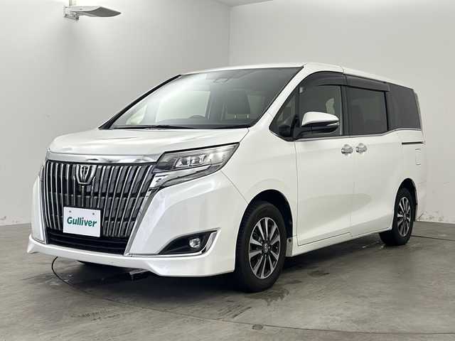 トヨタ エスクァイア Gi 兵庫県 2017(平29)年 5.8万km ホワイトパールクリスタルシャイン ・ALPINE9インチナビ&BT&CD&DVD&USB&SD&TV/・ALPINEリアフリップダウンモニター/・両側パワースライドドア/・バックカメラ/・ビルドインETC/・クルーズコントロール/・トヨタセーフティセンス/・レーンディパーチャーアラート/・プリクラッシュセーフティ/・オートマチックハイビーム/・オートライト/・LEDヘッドライト/・LEDフォグランプ/・三列シート/・ウォークスルー/・純正フロアマット/・純正アルミホイール/・レザーシート/・シートヒーター（運転席・助手席）/・プッシュスタート/・アイドリングストップ/・スマートキー/・スペアキー/・リアヒーター/・Wエアバック