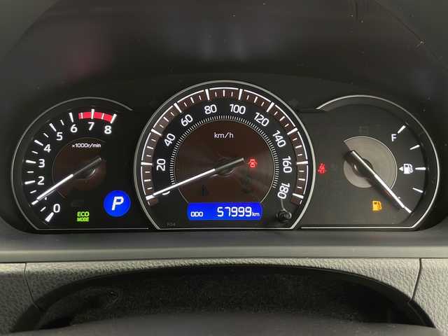 トヨタ エスクァイア Gi 長野県 2017(平29)年 5.8万km ホワイトパールクリスタルシャイン ・ALPINE9インチナビ BIGX/(BT&CD&DVD&USB&SD&TV)/・ALPINEリアフリップダウンモニター/・両側パワースライドドア/・バックカメラ/・ビルドインETC/・クルーズコントロール/・トヨタセーフティセンス/・レーンディパーチャーアラート/・プリクラッシュセーフティ/・オートマチックハイビーム/・オートライト/・LEDヘッドライト/・LEDフォグランプ/・三列シート/・ウォークスルー/・純正フロアマット/・純正アルミホイール/・レザーシート/・シートヒーター（運転席・助手席）/・プッシュスタート/・アイドリングストップ/・スマートキー/・スペアキー/・Wエアバック