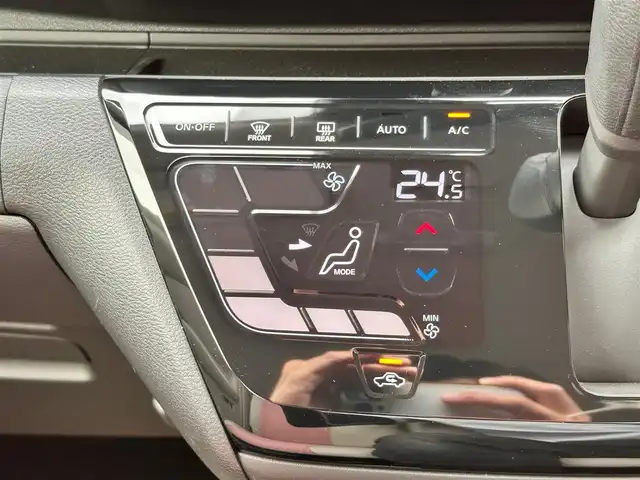 日産 デイズ ボレロ 宮城県 2021(令3)年 0.8万km ピンクⅡ 2トーン仕様/・ホワイトパールルーフ/・ルーフ同色ドアミラー/・ルーフ同色サイドドアハンドル/インテリジェントアラウンドビューモニター＋ウィンカーミラー/＝＝＝/インテリジェントエマージェンシーブレーキ/車線逸脱警報/車線逸脱防止支援システム/踏み間違い防止アシスト/前方衝突予測警報/ふらつき警報/標識検知警報/先行車発進お知らせ機能/コーナーセンサー/ハイビームアシスト/純正9インチナビ（MM320D-L）/・CD/DVD/・Bluetooth/・フルセグTV/ETC/ドライブレコーダー/ハーフレザーシート/革巻きステアリング/ステアリングスイッチ/インテリジェントオートライト/電動格納ミラー/純正14インチAW/純正ドアバイザー/純正フロアマット/W/サイド/カーテン/ニーエアバッグ