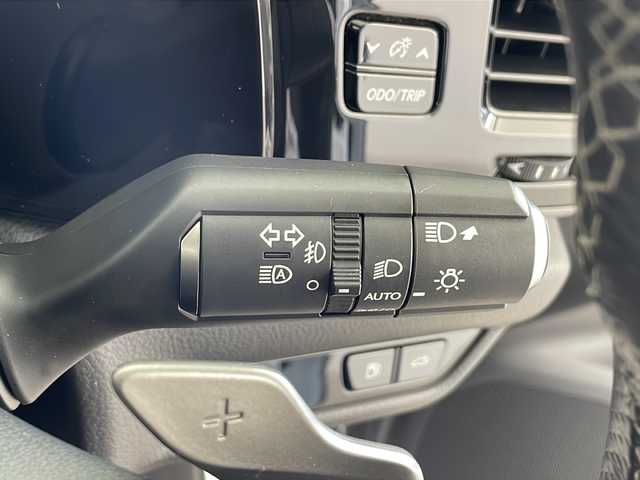 レクサス ＮＸ 350h Fスポーツ 鹿児島県 2022(令4)年 3.1万km ホワイトノーヴァガラスフレーク サンルーフ　/純正ディスプレイオーディオ/（フルセグ/Bluetooth）/パノラミックビューモニター　/レーダークルーズコントロール　/ブラインドスポットモニター　/パドルシフト　/シートヒーター　/パワーシート　/ヘッドアップディスプレイ/ビルドインＥＴＣ2.0/シートベンチレーション/電動リアゲート/オートホールド/電動パーキングブレーキ/プリクラッシュセーフティ/レーンキープアシスト/プッシュスタートボタン/スペアキー２本/保証書