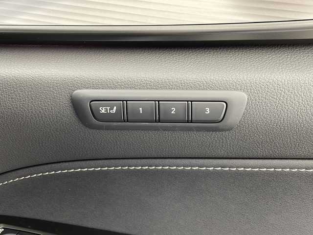 レクサス ＮＸ 350h Fスポーツ 鹿児島県 2022(令4)年 3.1万km ホワイトノーヴァガラスフレーク サンルーフ　/純正ディスプレイオーディオ/（フルセグ/Bluetooth）/パノラミックビューモニター　/レーダークルーズコントロール　/ブラインドスポットモニター　/パドルシフト　/シートヒーター　/パワーシート　/ヘッドアップディスプレイ/ビルドインＥＴＣ2.0/シートベンチレーション/電動リアゲート/オートホールド/電動パーキングブレーキ/プリクラッシュセーフティ/レーンキープアシスト/プッシュスタートボタン/スペアキー２本/保証書
