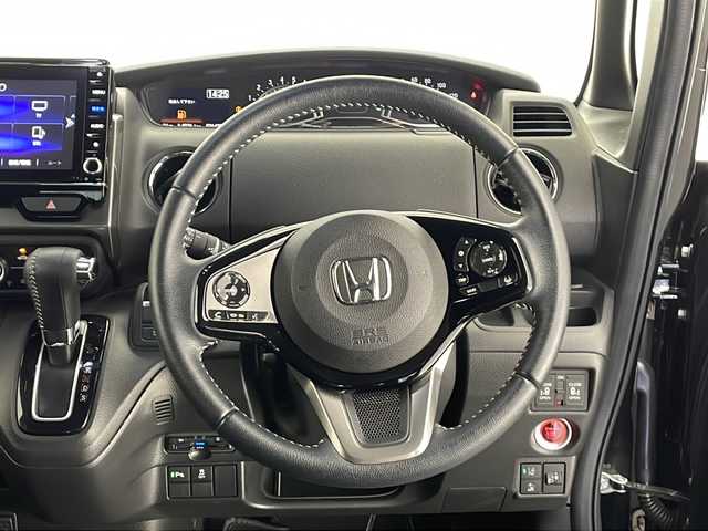 ホンダ Ｎ ＢＯＸ カスタム L スタイル+ブラック 長野県 2022(令4)年 3.7万km クリスタルブラックパール 純正SDナビ/Bluetooth/CD/DVD/フルセグTV/バックカメラ/両側パワスラ/ステアリングスイッチ/ホンダセンシング/衝突被害軽減/横滑り防止装置/先行車発進お知らせ/路外逸脱抑制/標識認識機能/オートホールド/電動パーキング/2列目サンシェード/純正14インチAW装着/社外フロアマット（前席のみ、2列目欠品）/LEDヘッドライト
