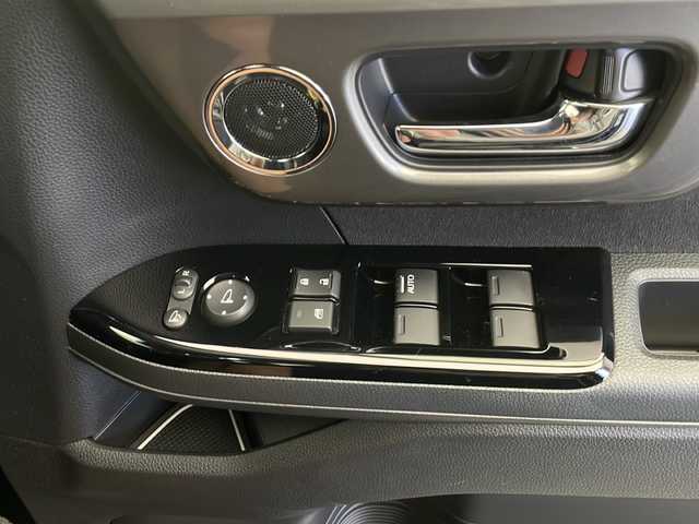 ホンダ Ｎ ＢＯＸ カスタム L スタイル+ブラック 長野県 2022(令4)年 3.7万km クリスタルブラックパール 純正SDナビ/Bluetooth/CD/DVD/フルセグTV/バックカメラ/両側パワスラ/ステアリングスイッチ/ホンダセンシング/衝突被害軽減/横滑り防止装置/先行車発進お知らせ/路外逸脱抑制/標識認識機能/オートホールド/電動パーキング/2列目サンシェード/純正14インチAW装着/社外フロアマット（前席のみ、2列目欠品）/LEDヘッドライト