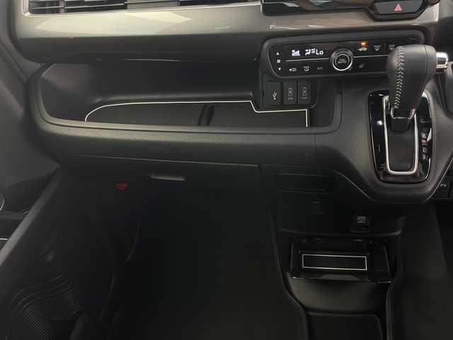 ホンダ Ｎ ＢＯＸ カスタム L スタイル+ブラック 長野県 2022(令4)年 3.7万km クリスタルブラックパール 純正SDナビ/Bluetooth/CD/DVD/フルセグTV/バックカメラ/両側パワスラ/ステアリングスイッチ/ホンダセンシング/衝突被害軽減/横滑り防止装置/先行車発進お知らせ/路外逸脱抑制/標識認識機能/オートホールド/電動パーキング/2列目サンシェード/純正14インチAW装着/社外フロアマット（前席のみ、2列目欠品）/LEDヘッドライト