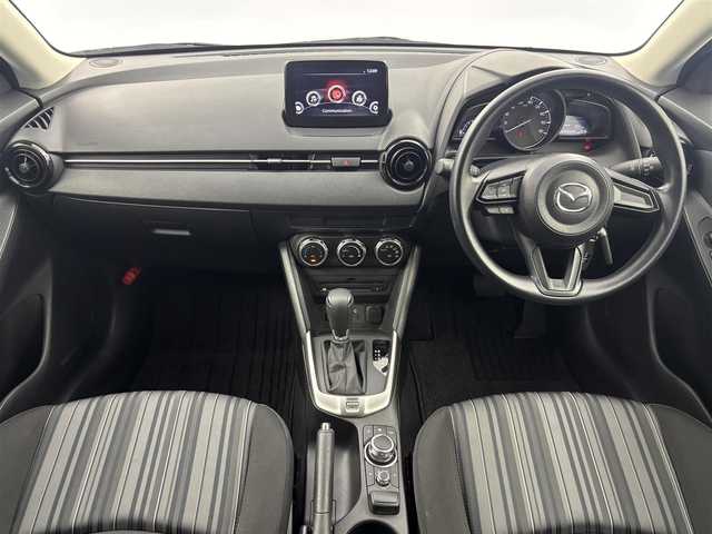 マツダ マツダ２ 15S スマートエディション 福井県 2021(令3)年 1.5万km ソニックシルバーM 純正マツダコネクトナビ/CD/DVD/フルセグTV/Bluetooth/USB/AM/FM/360度ビューモニター/衝突軽減ブレーキ/レーンキープアシスト/LED/オートライト /ETC/プッシュスタート /スペアキー/純正フロアマット/純正１５インチアルミ