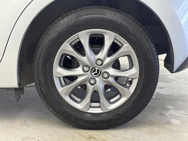 マツダ マツダ２ 15S スマートエディション 福井県 2021(令3)年 1.5万km ソニックシルバーM 純正マツダコネクトナビ/CD/DVD/フルセグTV/Bluetooth/USB/AM/FM/360度ビューモニター/衝突軽減ブレーキ/レーンキープアシスト/LED/オートライト /ETC/プッシュスタート /スペアキー/純正フロアマット/純正１５インチアルミ
