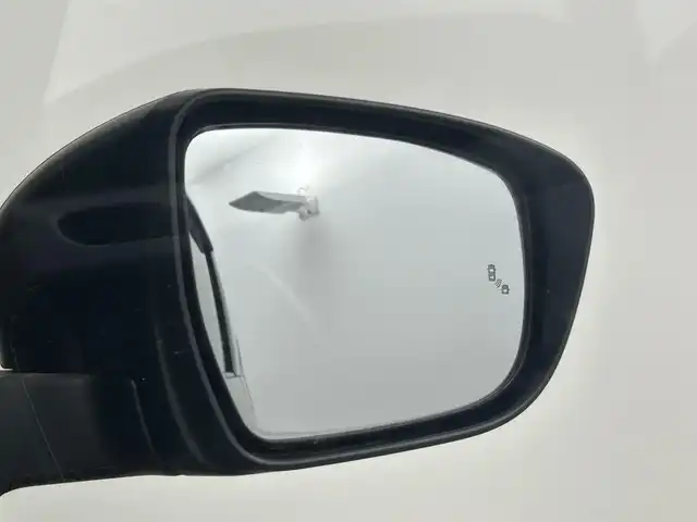 日産 セレナ e－パワー ハイウェイスター V 千葉県 2021(令3)年 2.4万km ダークメタルグレー プロパイロット/全方位運転支援システム/・インテリジェントエマージェンシーブレーキ/・標識検知機能/・踏み間違い衝突防止アシスト/・車線逸脱防止支援システム/・車線逸脱警報/・後側方衝突防止支援システム/・後側方車両検知警報/・後退時車両検知警報/純正メモリーナビ/・Bluetooth接続/・フルセグTV/・CD/DVD再生/・全方位カメラ/純正フリップダウンモニター/両側パワースライドドア/スマートキー/LEDヘッドライト/前後コーナーセンサー