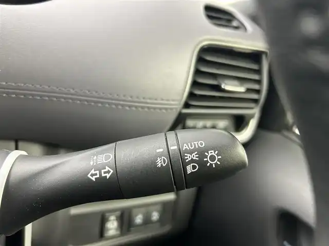 日産 セレナ e－パワー ハイウェイスター V 千葉県 2021(令3)年 2.4万km ダークメタルグレー プロパイロット/全方位運転支援システム/・インテリジェントエマージェンシーブレーキ/・標識検知機能/・踏み間違い衝突防止アシスト/・車線逸脱防止支援システム/・車線逸脱警報/・後側方衝突防止支援システム/・後側方車両検知警報/・後退時車両検知警報/純正メモリーナビ/・Bluetooth接続/・フルセグTV/・CD/DVD再生/・全方位カメラ/純正フリップダウンモニター/両側パワースライドドア/スマートキー/LEDヘッドライト/前後コーナーセンサー