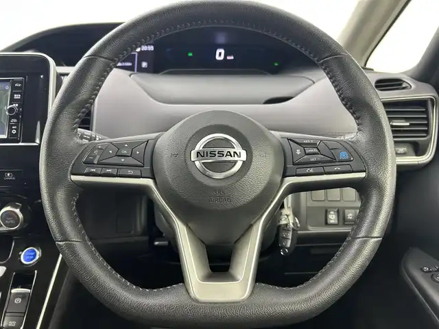 日産 セレナ e－パワー ハイウェイスター V 千葉県 2021(令3)年 2.4万km ダークメタルグレー プロパイロット/全方位運転支援システム/・インテリジェントエマージェンシーブレーキ/・標識検知機能/・踏み間違い衝突防止アシスト/・車線逸脱防止支援システム/・車線逸脱警報/・後側方衝突防止支援システム/・後側方車両検知警報/・後退時車両検知警報/純正メモリーナビ/・Bluetooth接続/・フルセグTV/・CD/DVD再生/・全方位カメラ/純正フリップダウンモニター/両側パワースライドドア/スマートキー/LEDヘッドライト/前後コーナーセンサー