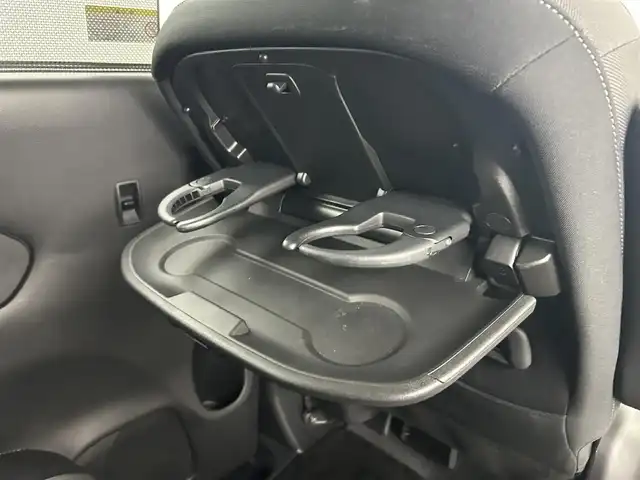日産 セレナ e－パワー ハイウェイスター V 千葉県 2021(令3)年 2.4万km ダークメタルグレー プロパイロット/全方位運転支援システム/・インテリジェントエマージェンシーブレーキ/・標識検知機能/・踏み間違い衝突防止アシスト/・車線逸脱防止支援システム/・車線逸脱警報/・後側方衝突防止支援システム/・後側方車両検知警報/・後退時車両検知警報/純正メモリーナビ/・Bluetooth接続/・フルセグTV/・CD/DVD再生/・全方位カメラ/純正フリップダウンモニター/両側パワースライドドア/スマートキー/LEDヘッドライト/前後コーナーセンサー