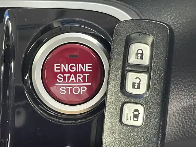 ホンダ Ｎ ＢＯＸ G ターボ Lパッケージ 群馬県 2015(平27)年 8.5万km スマートブラック 社外ナビ　バックカメラ　パワースライドドア　クルーズコントロール　横滑り防止　パドルシフト　オートエアコン　ステアリングスイッチ　パワーウインドウ　スマートキー　プッシュスタート　禁煙車