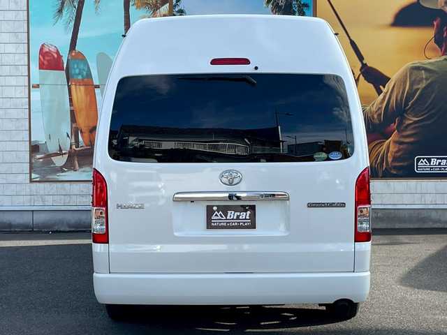 トヨタ ハイエース グランドキャビン 宮崎県 2015(平27)年 2.8万km ホワイトパールクリスタルシャイン アルパインフリップダウンモニター/モデリスタフロントスポイラー/ローダウン　/オーバーフェンダー　/カロッツェリアＳＤナビ（CD・DVD・Bluetooth・フルセグTV）/ＥＴＣ　/前方ドラレコ　/バックカメラ　/ドアバイザー　/フロアマット