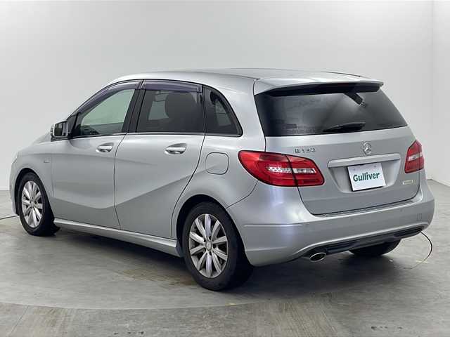 メルセデス・ベンツ Ｂ１８０ ブルーエフィシェンシー スポーツ 栃木県 2012(平24)年 8.9万km ポーラシルバー 純正ナビ/（フルセグTV/Bluetooth/AM/FM/CD)/バックカメラ/ドライブレコーダー(前後)/クルーズコントロール/ETC/純正フロアマット/リモコンキー