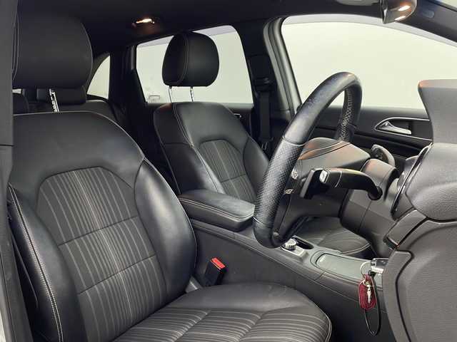 メルセデス・ベンツ Ｂ１８０ ブルーエフィシェンシー スポーツ 栃木県 2012(平24)年 8.9万km ポーラシルバー 純正ナビ/（フルセグTV/Bluetooth/AM/FM/CD)/バックカメラ/ドライブレコーダー(前後)/クルーズコントロール/ETC/純正フロアマット/リモコンキー