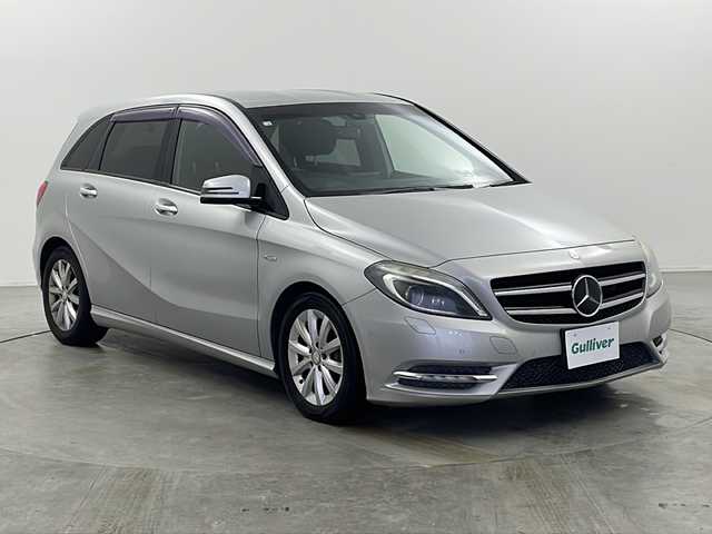 メルセデス・ベンツ Ｂ１８０ ブルーエフィシェンシー スポーツ 栃木県 2012(平24)年 8.9万km ポーラシルバー 純正ナビ/（フルセグTV/Bluetooth/AM/FM/CD)/バックカメラ/ドライブレコーダー(前後)/クルーズコントロール/ETC/純正フロアマット/リモコンキー