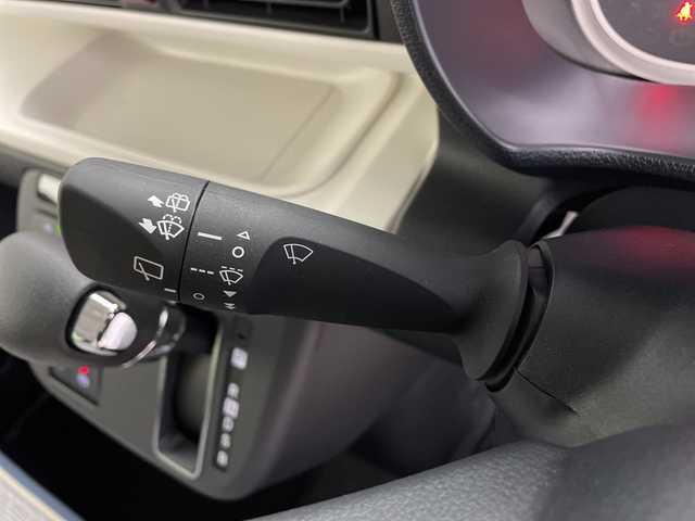 ダイハツ ムーヴ キャンバス ストライプス G 鹿児島県 2025(令7)年 0.2万km シャイニングホワイトパール/ファイアークォーツレッドメタリック 純正ナビ/（CD/DVD/BT/フルセグTV）/衝突被害軽減ブレーキ/シートヒーター/レーンキープアシスト/両側パワースライドドア/スマートアシスト/バックカメラ/フロアマット/クルーズコントロール/アイドリングストップ/LEDヘッドライト/オートハイビーム/前後コーナーセンサー