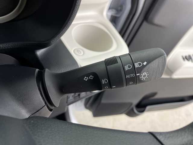 ダイハツ ムーヴ キャンバス ストライプス G 鹿児島県 2025(令7)年 0.2万km シャイニングホワイトパール/ファイアークォーツレッドメタリック 純正ナビ/（CD/DVD/BT/フルセグTV）/衝突被害軽減ブレーキ/シートヒーター/レーンキープアシスト/両側パワースライドドア/スマートアシスト/バックカメラ/フロアマット/クルーズコントロール/アイドリングストップ/LEDヘッドライト/オートハイビーム/前後コーナーセンサー