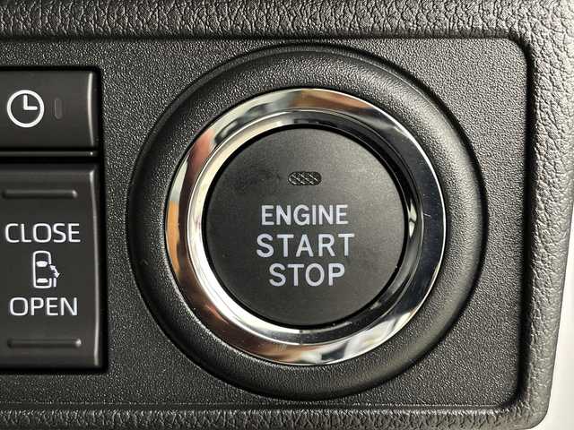 ダイハツ ムーヴ キャンバス ストライプス G 鹿児島県 2025(令7)年 0.2万km シャイニングホワイトパール/ファイアークォーツレッドメタリック 純正ナビ/（CD/DVD/BT/フルセグTV）/衝突被害軽減ブレーキ/シートヒーター/レーンキープアシスト/両側パワースライドドア/スマートアシスト/バックカメラ/フロアマット/クルーズコントロール/アイドリングストップ/LEDヘッドライト/オートハイビーム/前後コーナーセンサー