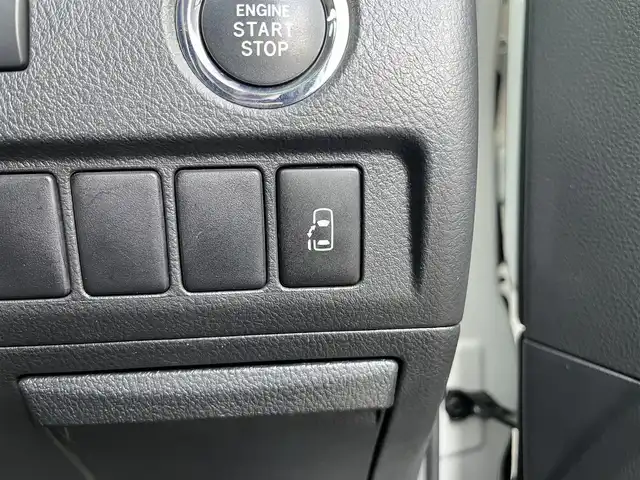 トヨタ ヴェルファイア 2．4Z 高知県 2008(平20)年 3.2万km ホワイトパールクリスタルシャイン 純正ナビ/　CD/DVD/AM/FM/ワンセグTV/バックカメラ/ETC/MTモード付AT/プッシュスタート/スマートキー/片側パワースライドドア/3列目シート/HIDヘッドライト/純正18インチアルミホイール/純正フロアマット/オートライト/ドアバイザー/横滑り防止装置/ABS/盗難防止装置