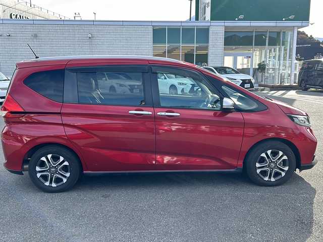 ホンダ フリード クロスター ホンダセンシング 山梨県 2020(令2)年 5.3万km プレミアムクリスタルレッドM 社外ナビ/バックカメラ/BT/USB/CD/フルセグTV/両側パワースライドドア/純正アルミホイール/ETC/３列シート/ウォークスルー/前席シートヒーター/ドライブレコーダー/スマートキー/LEDヘッドライト/アイドリングストップ