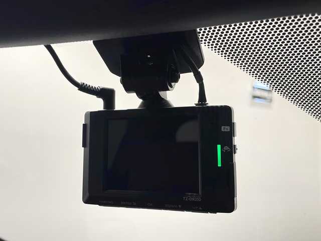 レクサス ＲＸ 300 Fスポーツ 新潟県 2019(平31)年 5.8万km ホワイトノーヴァガラスフレーク ムーンルーフ/パノラミックビューモニター/2列目パワーシート/純正ナビ/ETC/ドライブレコーダー/レーダー探知機/LEDヘッドライト/純正20インチアルミホイール/パワーバックドア/クリアランスソナー/赤革シート/シートヒーター/ベンチレーション/スマートキー/スペアキー/エンジンスターター