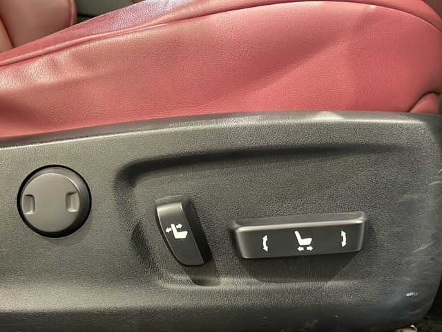 レクサス ＲＸ 300 Fスポーツ 新潟県 2019(平31)年 5.8万km ホワイトノーヴァガラスフレーク ムーンルーフ/パノラミックビューモニター/2列目パワーシート/純正ナビ/ETC/ドライブレコーダー/レーダー探知機/LEDヘッドライト/純正20インチアルミホイール/パワーバックドア/クリアランスソナー/赤革シート/シートヒーター/ベンチレーション/スマートキー/スペアキー/エンジンスターター