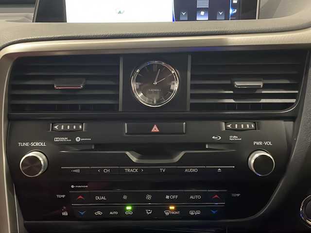 レクサス ＲＸ 300 Fスポーツ 新潟県 2019(平31)年 5.8万km ホワイトノーヴァガラスフレーク ムーンルーフ/パノラミックビューモニター/2列目パワーシート/純正ナビ/ETC/ドライブレコーダー/レーダー探知機/LEDヘッドライト/純正20インチアルミホイール/パワーバックドア/クリアランスソナー/赤革シート/シートヒーター/ベンチレーション/スマートキー/スペアキー/エンジンスターター