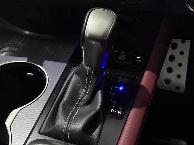 レクサス ＲＸ 300 Fスポーツ 新潟県 2019(平31)年 5.8万km ホワイトノーヴァガラスフレーク ムーンルーフ/パノラミックビューモニター/2列目パワーシート/純正ナビ/ETC/ドライブレコーダー/レーダー探知機/LEDヘッドライト/純正20インチアルミホイール/パワーバックドア/クリアランスソナー/赤革シート/シートヒーター/ベンチレーション/スマートキー/スペアキー/エンジンスターター