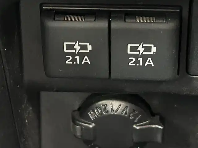 トヨタ エスクァイア ハイブリッド Gi 大阪府 2019(令1)年 4万km スパークリングブラックパールクリスタルシャイン 社外ナビ　carrozzerria/・Bluetooth/フルセグTV/CD/DVD/HDMI/　ラジオ/主要装備/・クルーズコントロール/・パーキングサポートブレーキー/・プリクラッシュセーフティー/・クリアランスソナー/・レーンアシスト/・横滑り防止装置/・先行車発進告知/・トラクションコントロール/・両側パワースライドドア/・合皮シート/・シートヒーター/・LEDヘッドライト/・オートマチックハイビーム/・ドライブレコーダー/・ETC