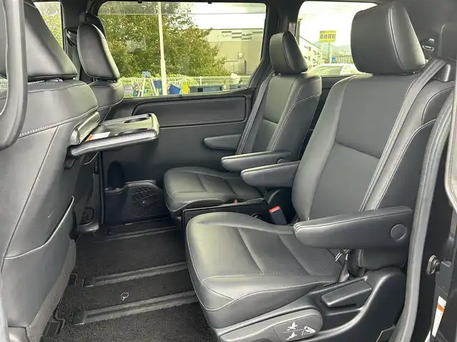 トヨタ エスクァイア ハイブリッド Gi 大阪府 2019(令1)年 4万km スパークリングブラックパールクリスタルシャイン 社外ナビ　carrozzerria/・Bluetooth/フルセグTV/CD/DVD/HDMI/　ラジオ/主要装備/・クルーズコントロール/・パーキングサポートブレーキー/・プリクラッシュセーフティー/・クリアランスソナー/・レーンアシスト/・横滑り防止装置/・先行車発進告知/・トラクションコントロール/・両側パワースライドドア/・合皮シート/・シートヒーター/・LEDヘッドライト/・オートマチックハイビーム/・ドライブレコーダー/・ETC