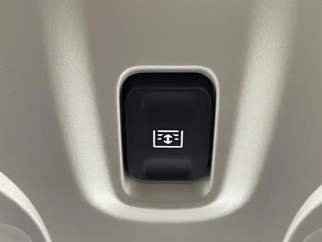 シトロエン シトロエン ベルランゴ シャイン ブルーHDi XTRパック 大阪府 2023(令5)年 1.1万km サーブル 衝突軽減 Bカメラ ETC サンルーフ レーダークルーズコントロール　コーナーセンサー　バックカメラ　レーンアシスト　ＬＥＤヘッドライト　プッシュスタート　スマートキー　ブラインドスポットモニター　オートライト　オートエアコン　電動ミラー 純正17インチアルミホイール ドライブレコーダー（社外前後）