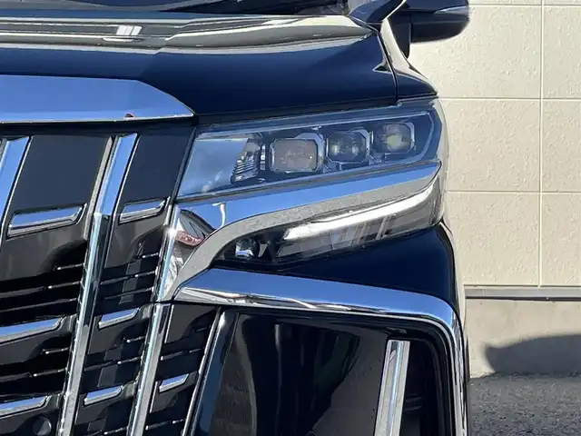 トヨタ アルファード S Cパッケージ 茨城県 2018(平30)年 5.9万km ブラック 純正ナビ/　(AM/FM/CD/DVD/USB/Bluetooth/フルセグ)/バックカメラ/モデリスタエアロ(フロント/サイド/リア)/ドライブレコーダー/レーダークルーズコントロール/サンルーフ/両側パワースライドドア/ETC/LEDヘッドライト/電動リアゲート/パワーシート/エアシート/オットマン/ステアリングヒーター/レーンキープアシスト/コーナーセンサー/パワーステアリング/W+サイドエアバック/純正アルミホイール