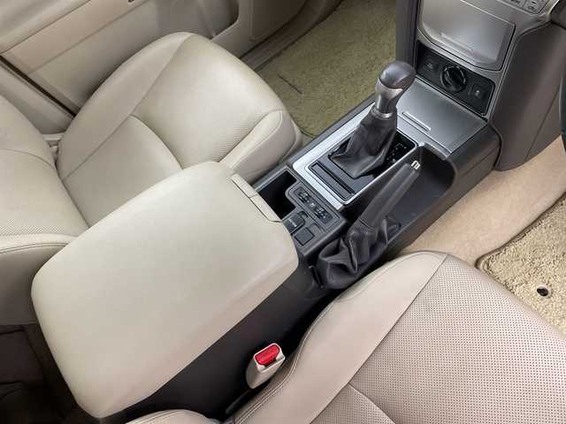 トヨタ ランドクルーザー プラド TX Lパッケージ マットブラED 新潟県 2023(令5)年 2.1万km ブラック プリクラッシュセーフティ/レーダークルーズコントロール/レーンディパーチャーアラート/パーキングサポートブレーキ/ロードサインアシスト/サンルーフ/ベージュ革シート/エアシート/シートヒーター/パワーシート/オートライト/オートハイビーム/LEDヘッドライト/ビルトインETC/純正ナビ/バックカメラ/プッシュスタート/オートドアミラー/ウィンカーミラー/ステアリングスイッチ