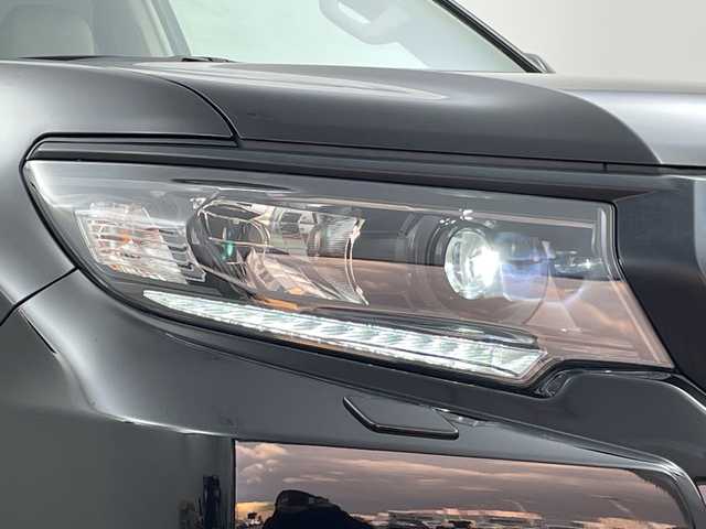 トヨタ ランドクルーザー プラド TX Lパッケージ マットブラED 新潟県 2023(令5)年 2.1万km ブラック プリクラッシュセーフティ/レーダークルーズコントロール/レーンディパーチャーアラート/パーキングサポートブレーキ/ロードサインアシスト/サンルーフ/ベージュ革シート/エアシート/シートヒーター/パワーシート/オートライト/オートハイビーム/LEDヘッドライト/ビルトインETC/純正ナビ/バックカメラ/プッシュスタート/オートドアミラー/ウィンカーミラー/ステアリングスイッチ
