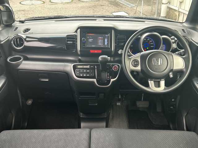 ホンダ Ｎ ＢＯＸ カスタム G Lパッケージ 富山県 2013(平25)年 5.8万km クリスタルブラックパール ワンオーナー/禁煙車/社外メモリナビ/型式：NX502/【ワンセグTV/CD/DVD/USB/ipod/AUX】/プッシュスタート/スマートキー×２/片側パワースライドドア/純正アルミホイール/純正フロアマット/オートライト/アイドリングストップ/オートエアコン/ドアバイザー