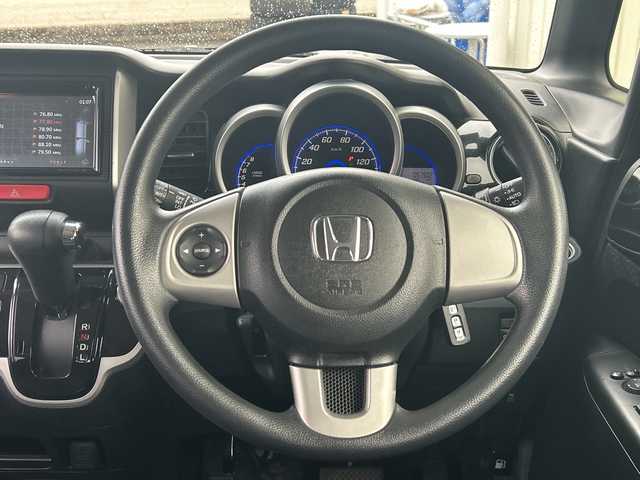 ホンダ Ｎ ＢＯＸ カスタム G Lパッケージ 富山県 2013(平25)年 5.8万km クリスタルブラックパール ワンオーナー/禁煙車/社外メモリナビ/型式：NX502/【ワンセグTV/CD/DVD/USB/ipod/AUX】/プッシュスタート/スマートキー×２/片側パワースライドドア/純正アルミホイール/純正フロアマット/オートライト/アイドリングストップ/オートエアコン/ドアバイザー