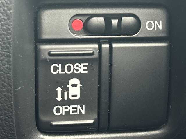 ホンダ Ｎ ＢＯＸ カスタム G Lパッケージ 富山県 2013(平25)年 5.8万km クリスタルブラックパール ワンオーナー/禁煙車/社外メモリナビ/型式：NX502/【ワンセグTV/CD/DVD/USB/ipod/AUX】/プッシュスタート/スマートキー×２/片側パワースライドドア/純正アルミホイール/純正フロアマット/オートライト/アイドリングストップ/オートエアコン/ドアバイザー