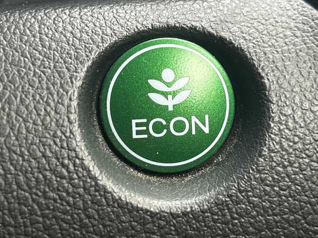 ホンダ Ｎ ＢＯＸ カスタム G Lパッケージ 富山県 2013(平25)年 5.8万km クリスタルブラックパール ワンオーナー/禁煙車/社外メモリナビ/型式：NX502/【ワンセグTV/CD/DVD/USB/ipod/AUX】/プッシュスタート/スマートキー×２/片側パワースライドドア/純正アルミホイール/純正フロアマット/オートライト/アイドリングストップ/オートエアコン/ドアバイザー