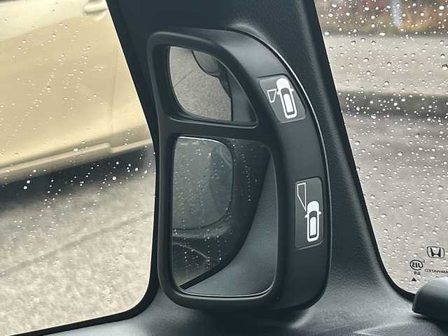 ホンダ Ｎ ＢＯＸ カスタム G Lパッケージ 富山県 2013(平25)年 5.8万km クリスタルブラックパール ワンオーナー/禁煙車/社外メモリナビ/型式：NX502/【ワンセグTV/CD/DVD/USB/ipod/AUX】/プッシュスタート/スマートキー×２/片側パワースライドドア/純正アルミホイール/純正フロアマット/オートライト/アイドリングストップ/オートエアコン/ドアバイザー