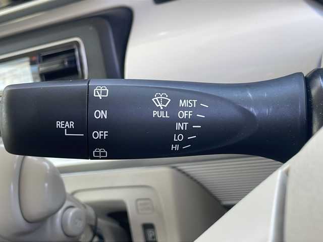 スズキ スペーシア HYBRID X 沖縄県 2020(令2)年 5.1万km シフォンアイボリーM ワンオーナー/純正ナビ（CN-RZ753W）/　（AM/FM/CD/DVD/BT）/フルセグTV/全周囲カメラ/セーフティサポート/・デュアルセンサーブレーキサポート/・誤発進抑制機能/・車線逸脱警報機能/・ふらつき警報機能/・ハイビームアシスト/・後退時ブレーキサポート/・リアパーキングセンサー/ヘッドアップディスプレイ/ビルトインETC/両側パワースライドドア/シートヒーター/純正フロアマット/スペアキー×1/取扱説明書/保証書