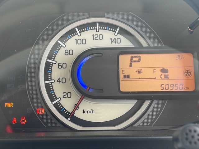 スズキ スペーシア HYBRID X 沖縄県 2020(令2)年 5.1万km シフォンアイボリーM ワンオーナー/純正ナビ（CN-RZ753W）/　（AM/FM/CD/DVD/BT）/フルセグTV/全周囲カメラ/セーフティサポート/・デュアルセンサーブレーキサポート/・誤発進抑制機能/・車線逸脱警報機能/・ふらつき警報機能/・ハイビームアシスト/・後退時ブレーキサポート/・リアパーキングセンサー/ヘッドアップディスプレイ/ビルトインETC/両側パワースライドドア/シートヒーター/純正フロアマット/スペアキー×1/取扱説明書/保証書