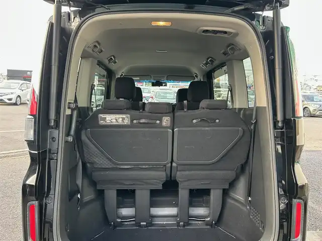 ホンダ ステップワゴン スパーダ 徳島県 2015(平27)年 5.7万km プレミアムスパークルブラックパール ナビ【AVN-Z04i】/レーダークルーズコントロール/両側パワースライドドア/純正１６インチアルミホイール/純正フロアマット/衝突被害軽減システム/レーンキープアシスト/横滑り防止装置/盗難防止装置/バックカメラ/ETC/プッシュスタート/スマートキー