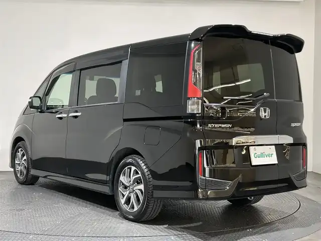 ホンダ ステップワゴン スパーダ 愛媛県 2015(平27)年 5.7万km プレミアムスパークルブラックパール ナビ【AVN-Z04i】/レーダークルーズコントロール/両側パワースライドドア/純正１６インチアルミホイール/純正フロアマット/衝突被害軽減システム/レーンキープアシスト/横滑り防止装置/盗難防止装置/バックカメラ/ETC/プッシュスタート/スマートキー