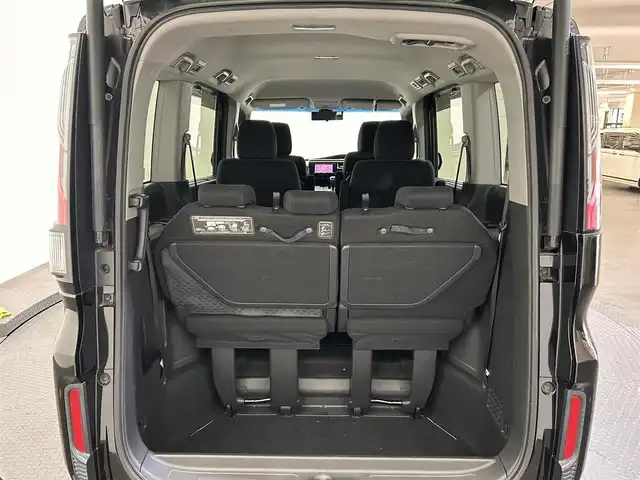 ホンダ ステップワゴン スパーダ 愛媛県 2015(平27)年 5.7万km プレミアムスパークルブラックパール ナビ【AVN-Z04i】/レーダークルーズコントロール/両側パワースライドドア/純正１６インチアルミホイール/純正フロアマット/衝突被害軽減システム/レーンキープアシスト/横滑り防止装置/盗難防止装置/バックカメラ/ETC/プッシュスタート/スマートキー