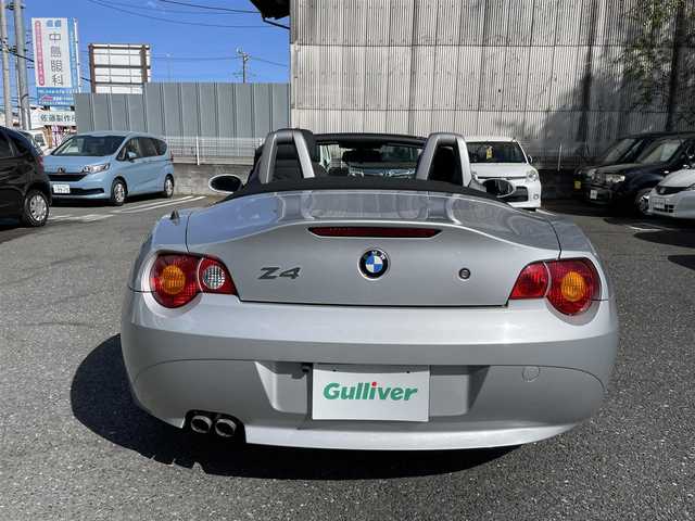 ＢＭＷ Ｚ４ 2．2i 埼玉県 2004(平16)年 1万km シルバー ワンオーナー/AIS検査済み/禁煙車/登録時走行9628キロ/オプション電動オープン/DSC/・ダイナミック/スタビリティ/コントロール/純正16インチアルミホイール/サイドエアバッグ/フロアマット/キーレス/スペアキー/新車保証書/取扱説明書